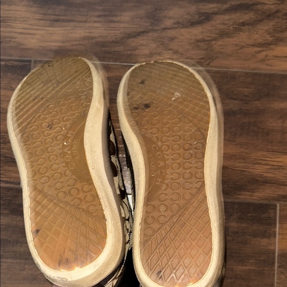 Coach Signature Pattern High-Top Sneakers - Picture 4 of 7